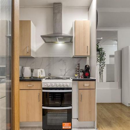 Cosy 2Br Retreat Near Paddington Station Leilighet London Eksteriør bilde